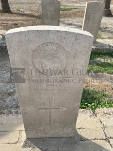 BAGHDAD (NORTH GATE) WAR CEMETERY - MILLS, J